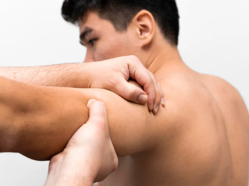 HealthSource of Harvest treating shoulder pain in HARVEST